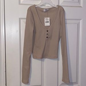 Long sleeve crop top